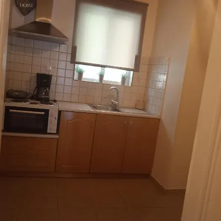 Apartment To Limanaki Finikounta