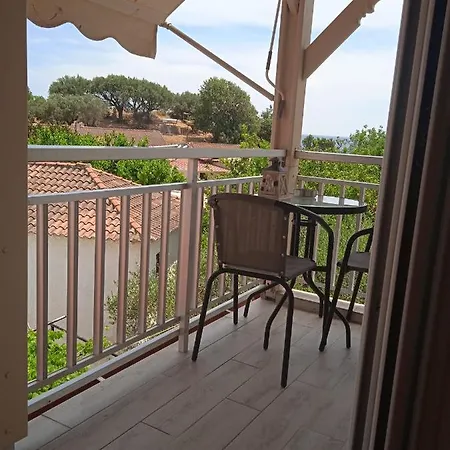 To Limanaki Apartment *