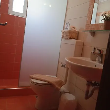 Apartment To Limanaki