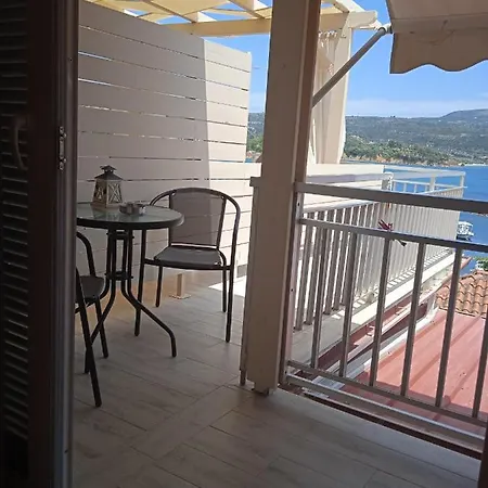 Apartment To Limanaki Finikounta
