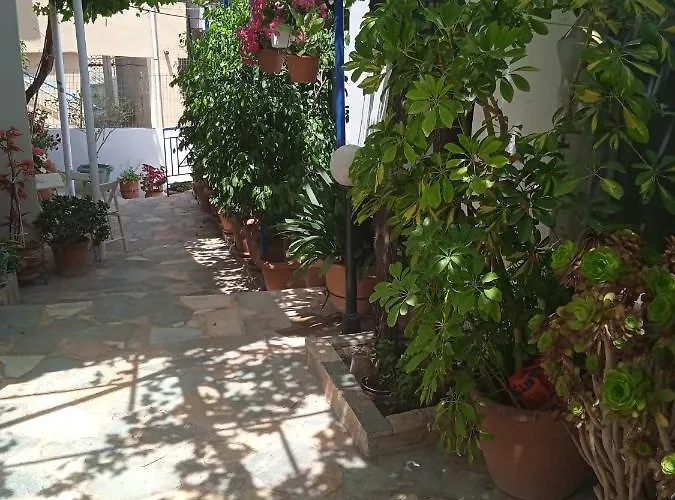 To Limanaki * Finikounda